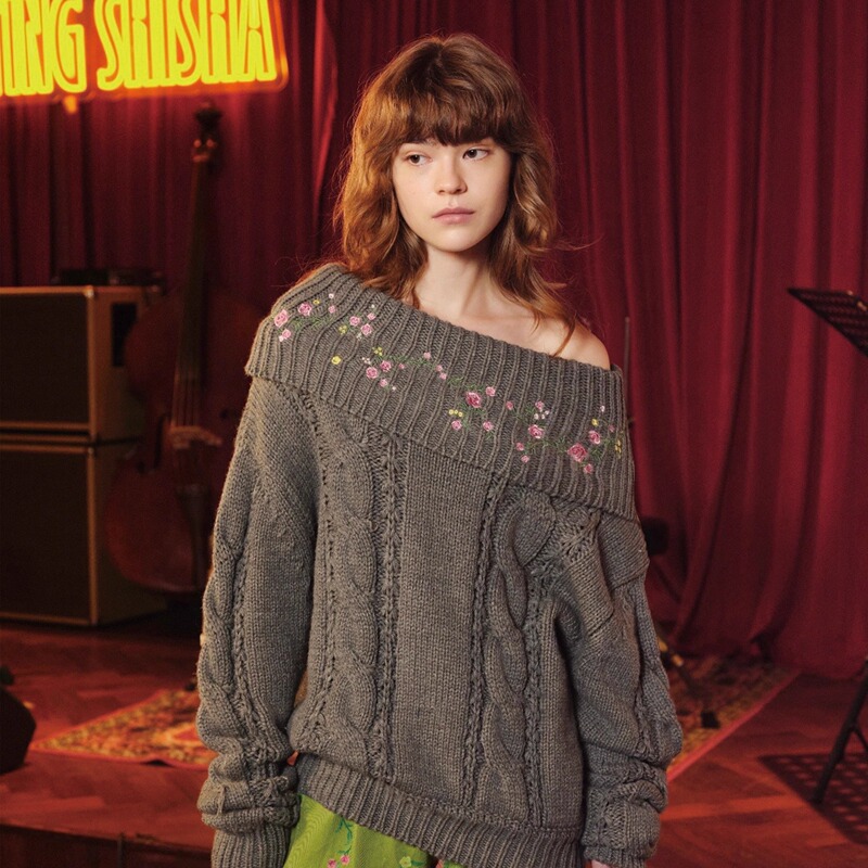 Donadoos Colorfulful Flower Embroider Off-Shoulder Wool Loose Sweater 25Fw Flower Sweater