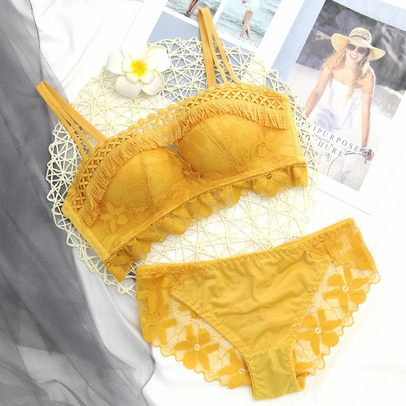 Japanese lace underwear underwear set girl small chest gathered sexy thickening no steel ring bra flat chest yellow