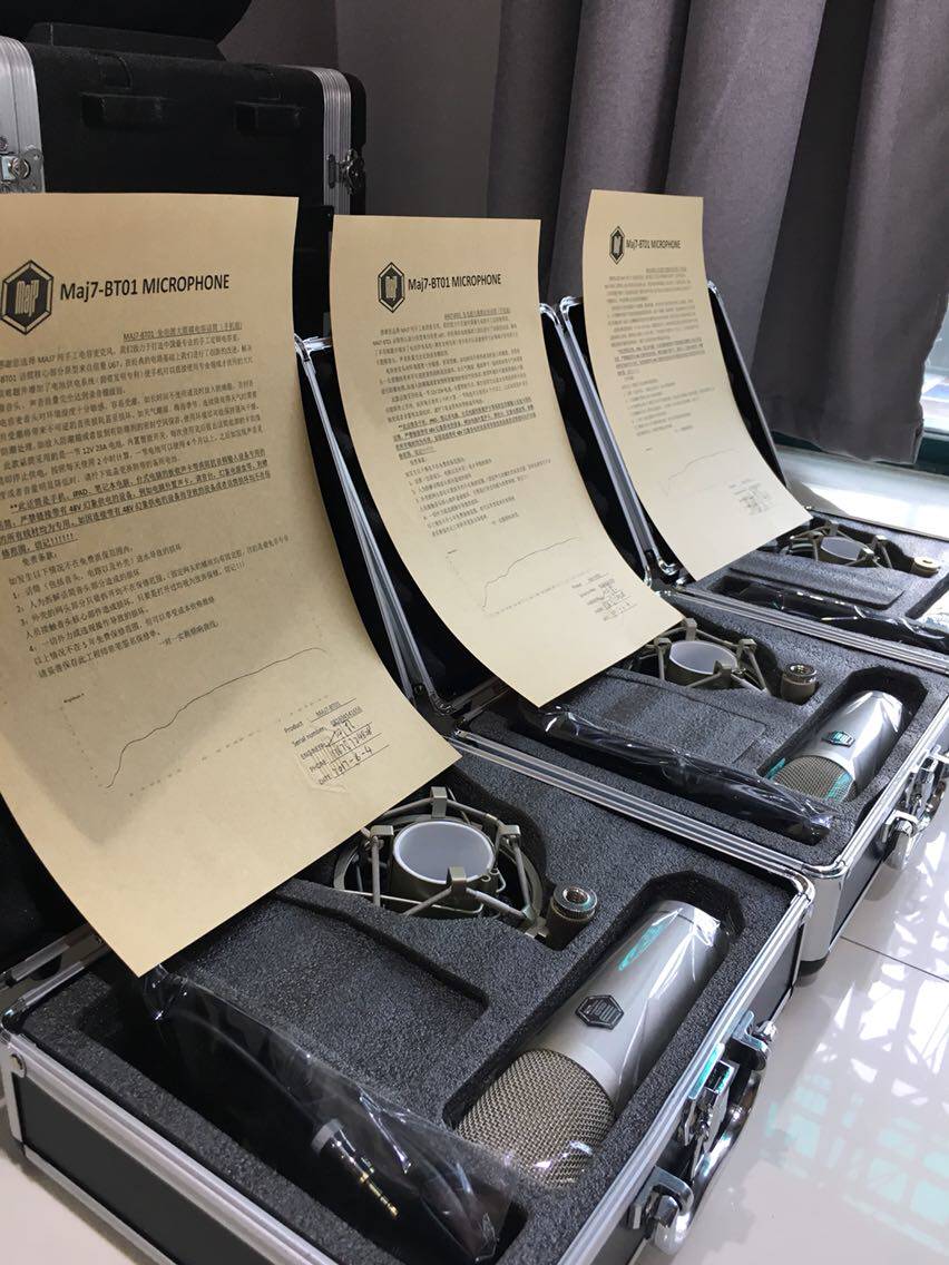 Maj7 Custom capacitive microphone payment hyper-connected