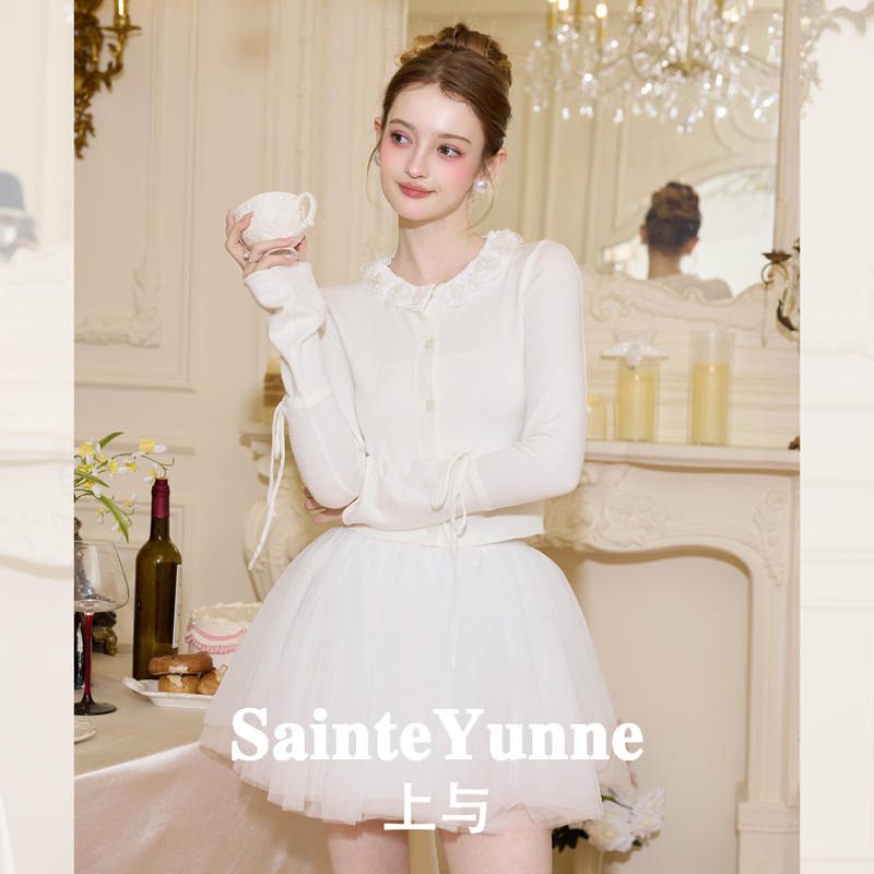 Sainteyunne's [Dancing Ballet] Collar with Three-Dimensional Floral Knit Short Slim-Fit Jacket Sy922