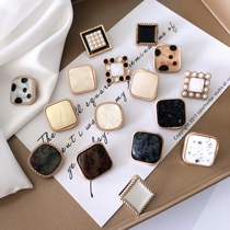 YOMOSTUDIO Xiaoxiang socialite style metal button square pearl imitation shell button Jacket sweater cardigan buckle