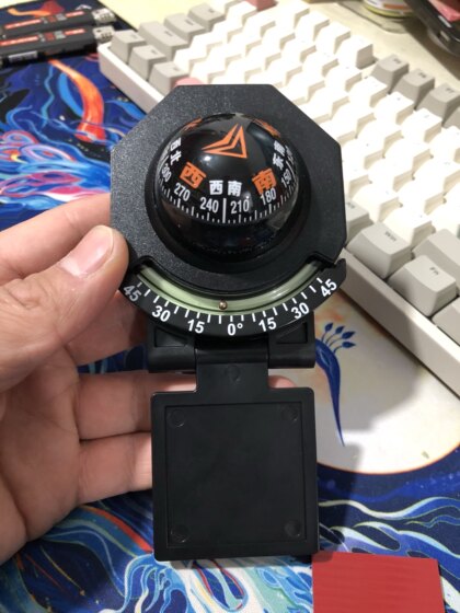 Chinese off-road vehicle guide ball + slope two-in-one high-precision luminous compass for car interiors