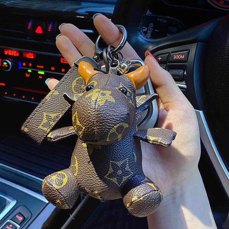 LVGEDETE CALF CAR KEY BUCKLE PENDANT FEMALE CUTE BULL YEAR OLD FLOWER PAPARAZZI BAG HANG ACCESSORIES KEYCHAIN