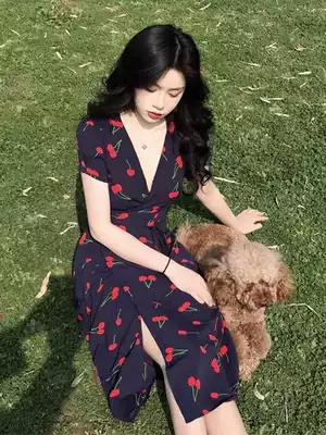 Dress 2021 new Xia xian thin meat cover small print French retro sexy temperament goddess fan clothes