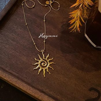 European and American Minimalist Spiral Vintage Hollow Gold Sun Pendant Light Luxury Necklace High-End Personality Cool Design Collarbone Chain