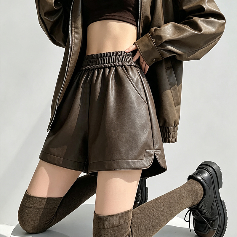 2026 Autumn and Winter Pu Leather Shorts for Women, High Waist, Wide Leg, Slimming, Outerwear Boot Shorts, Commuting Versatile Fashionable Leather Shorts