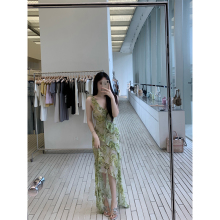 THE SWAN Si Huang Light Luxury Only See This Green Three Dimensional Oblique Cut V-Neck Long Dress Chiffon Printed Hanging Strap Dress