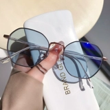 Светло -чувствительный цвет, оптическая равнина, многоугольники большие каркасные очки, женщины могут получить нишевую -миопию плюс астигматизм Большое лицо тонкое