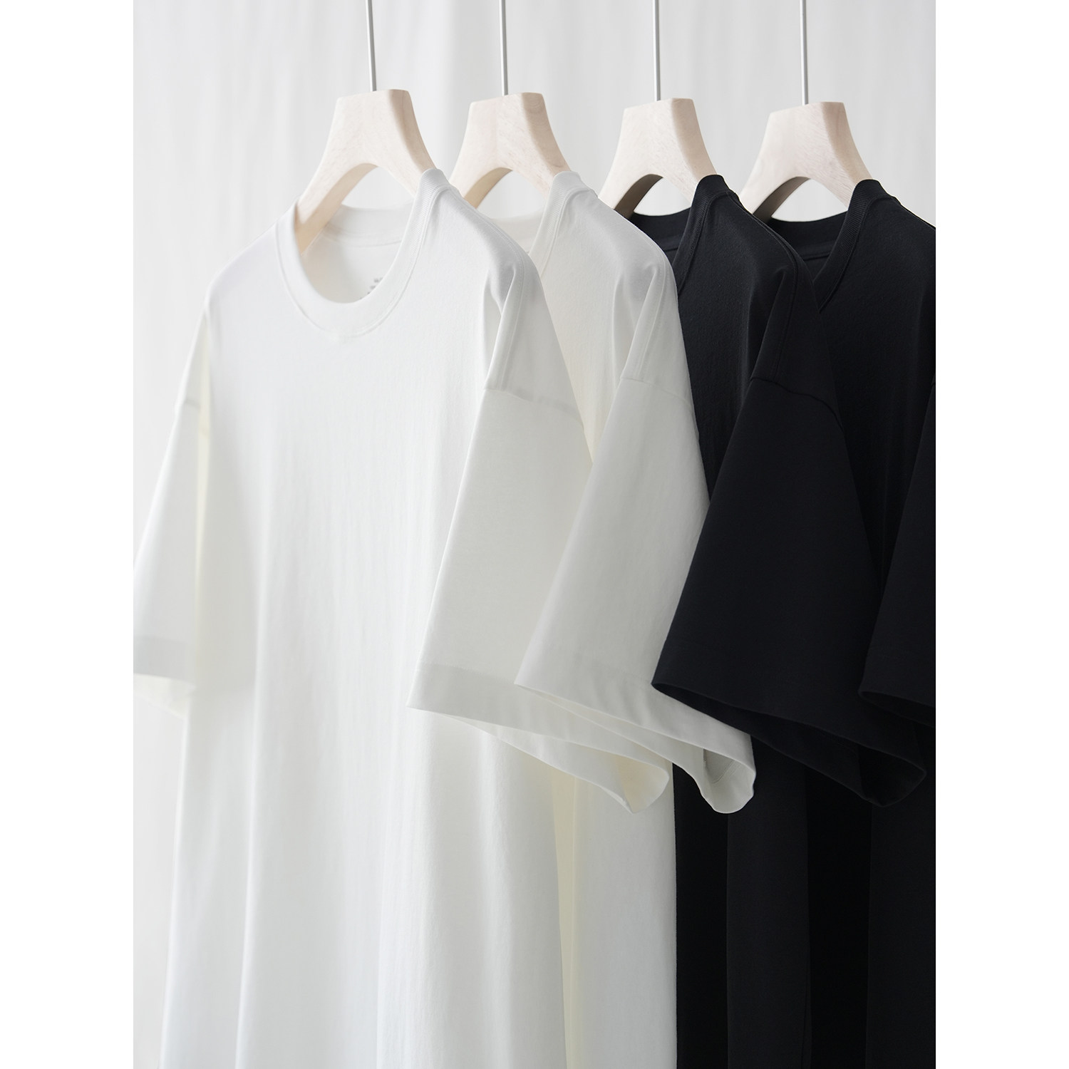 Áo thun ngắn tay cotton nguyên chất màu đen trắng cổ điển MA·FU Bộ hai chiếc Phong cách mùa hè: Áo kiểu sang trọng, thanh lịch, tự tin và yên tĩnh
