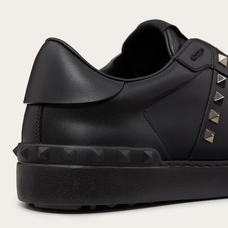 Кроссовки Valentino VALENTINO мужские ROCKSTUD UNTITLED