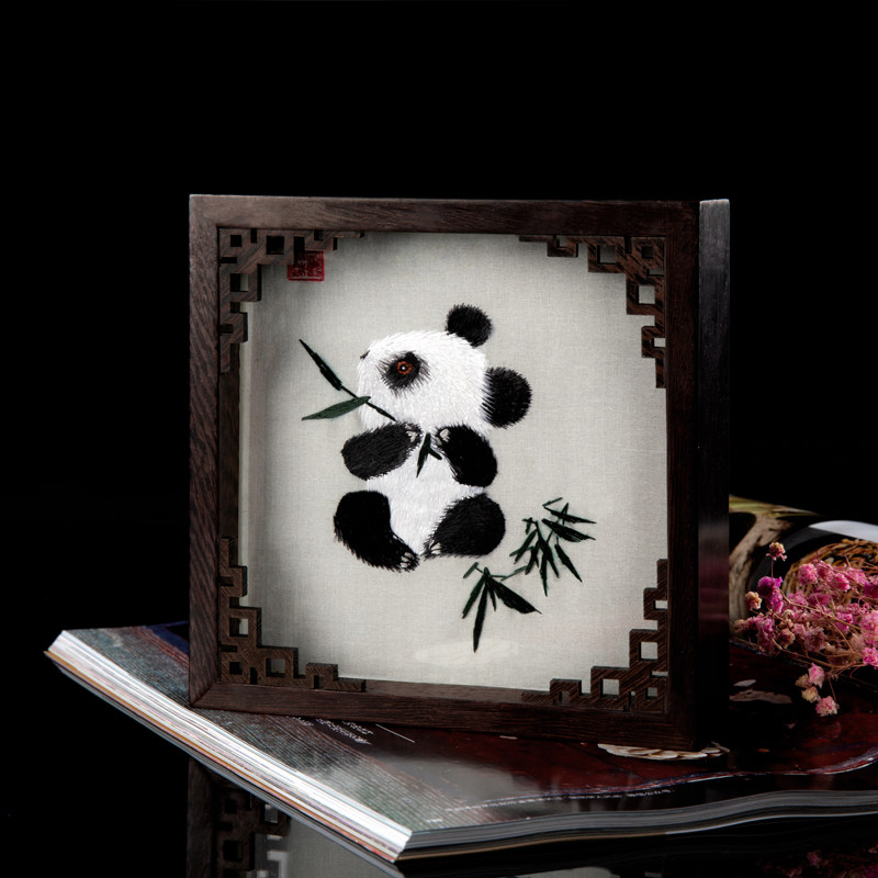 Xianghuan Original Xiangembroidery Classical Panda Pure Handmade Real Silk Bifacial Embroidered Table Pendulum Pieces China Wind Art Decoration Gift