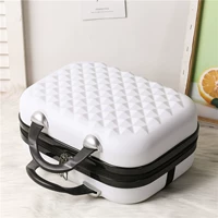 Кремовый белый [страхование грузовых грузов с большой мощностью]