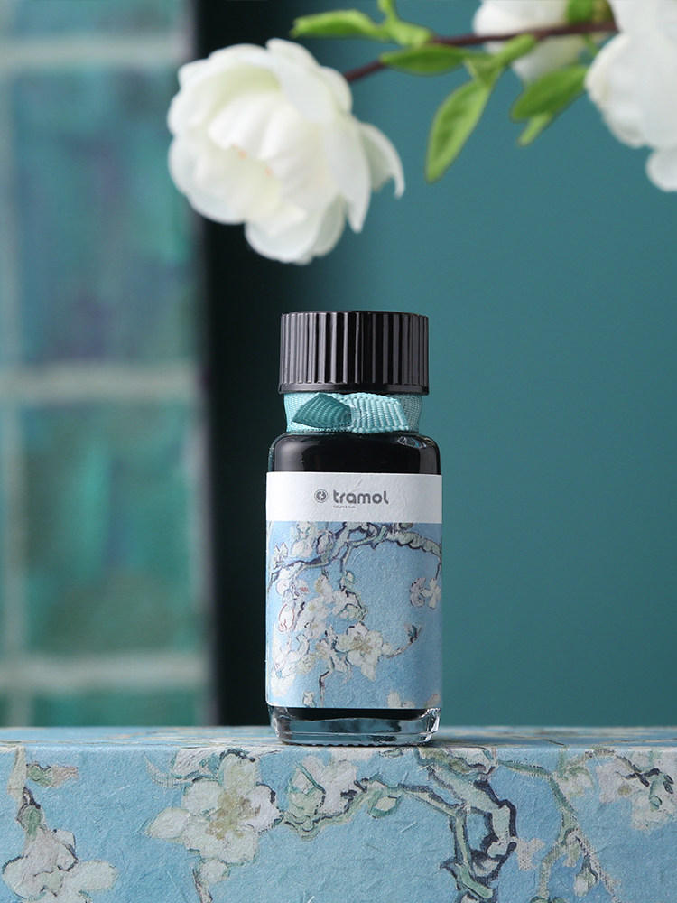 Tramol Apricot Blossom Fountain Pen for Women, High-End, Exquisite, and Stylish, Men's High-End Artistic Pen for Adults, Calligraphy Practice Pen for Third and Fourth Grade Elementary Students, Special Signature Pen with Ink Cartridges and Ink Set, Birthday Gift