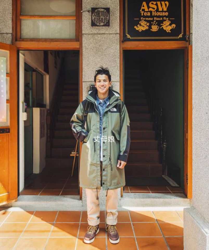 sacai x the north face