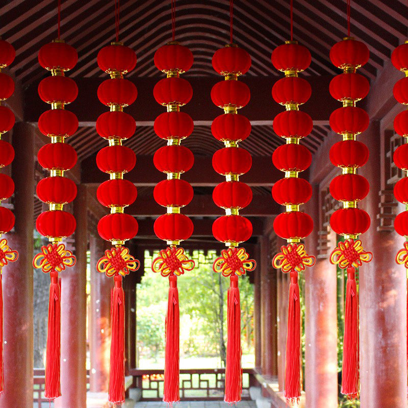 New Year's Little Lantern String with a series of red lanterns decorated in the Spring Festival outdoor waterproof tree on the New Year red lantern string