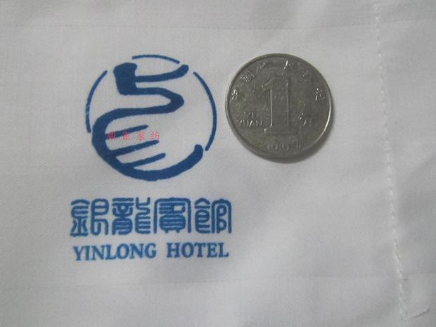 Khách sạn khách sạn gối chăn bông cotton trắng tấm chăn bao gồm ba hoặc bốn bộ bầu trời miễn phí gối tựa cổ