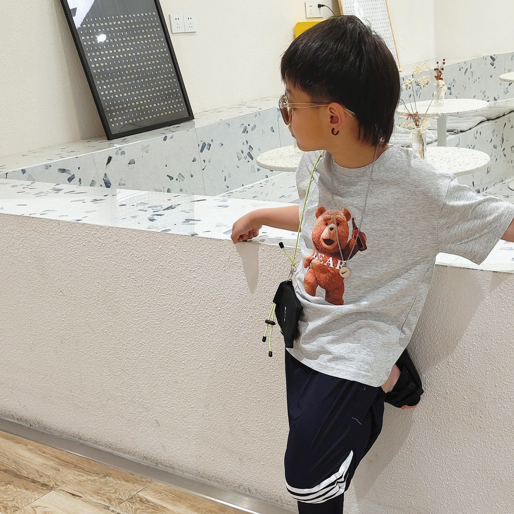 Korean version of childlike boy's baby girl short sleeve T-shirt small bear loose children's blouses foreign summer new cartoon