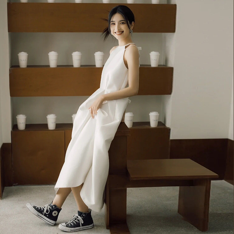 White Engagement Dress for Women, Simple Bridal Robe, Morning Photo Shoot, Marriage Registration, Petite Student, Coming-Of-Age Ceremony White Engagement Dress for Women, Simple Bridal Robe, Morning Photo Shoot, Marriage Registration, Petite Student, Coming-Of-Age Ceremony