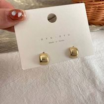 Small minimalist C ear nail woman lukewarm East big door ear decoration South Korea High sense metal Earrings 2021 New