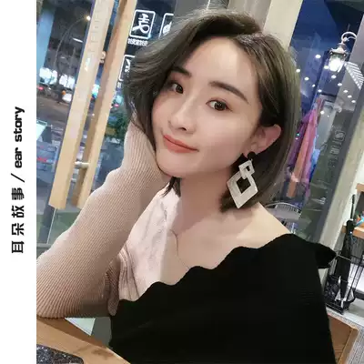 2020 Korean temperament European and American style big earrings long version earrings geometric pendant exaggerated sexy nightclub earrings female