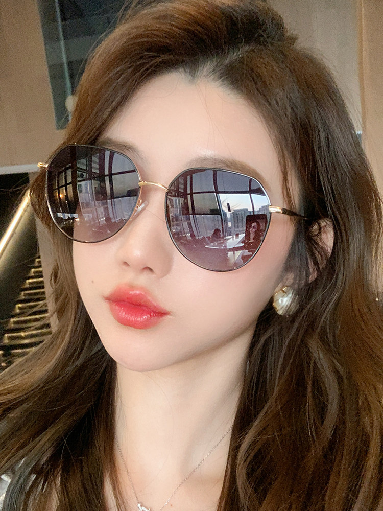 2025 New Style Sunglasses for Women, High-End, Special for Driving, Anti-Uv Sunglasses, Suitable for Large Faces, Slimming Effect, for Nearsightedness