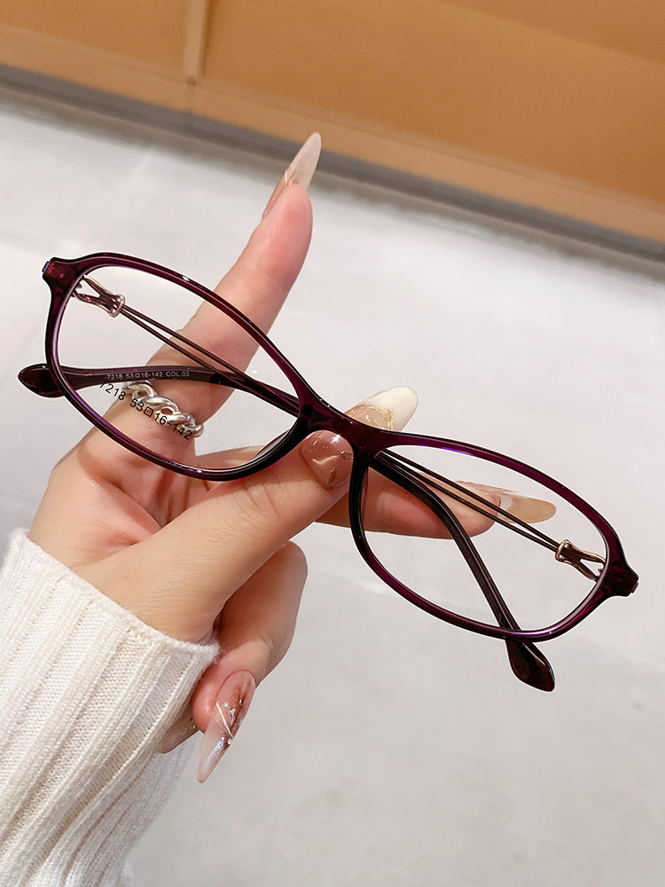 Fashionable Women's High-End Luxury Style Oval-Shaped Eyeglass Frames Can Be Fitted with Prescription Lenses, Ultra-Light Frames That Make the Face Appear Smaller