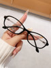 Fashionable Women's High-End Luxury Style Oval-Shaped Eyeglass Frames Can Be Fitted with Prescription Lenses, Ultra-Light Frames That Make the Face Appear Smaller