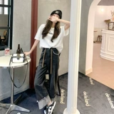 曾小咸 Белая летняя базовая приятная телу футболка, свободный крой