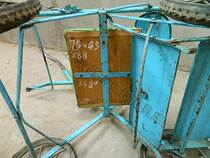 Memory ] Childrens cart four wheels sell childrens props old foldable iron childrens car old object