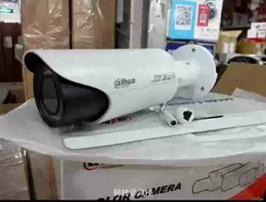 Electric zoom network high-quality camera 2 8-12mm 1,300,200 million 30 compatible with Dahua video recorder