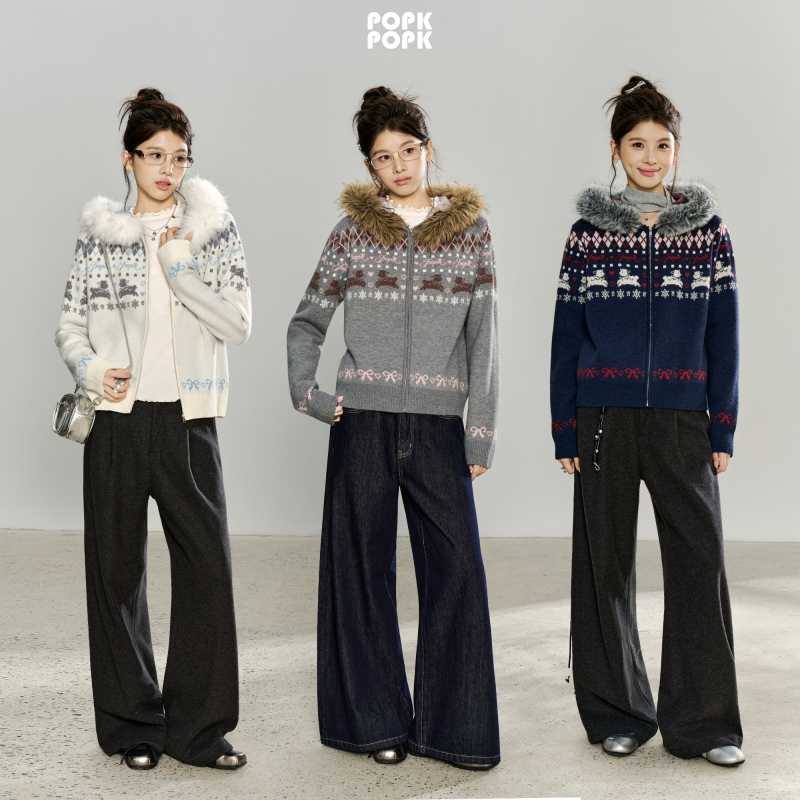 Popk2026 Autumn and Winter New Retro Fair Isle Sweater Women's Hooded Large Fur Collar Contrasting Color Knitted Warm Jacket Popk2026 Autumn and Winter New Retro Fair Isle Sweater Women's Hooded Large Fur Collar Contrasting Color Knitted Warm Jacket