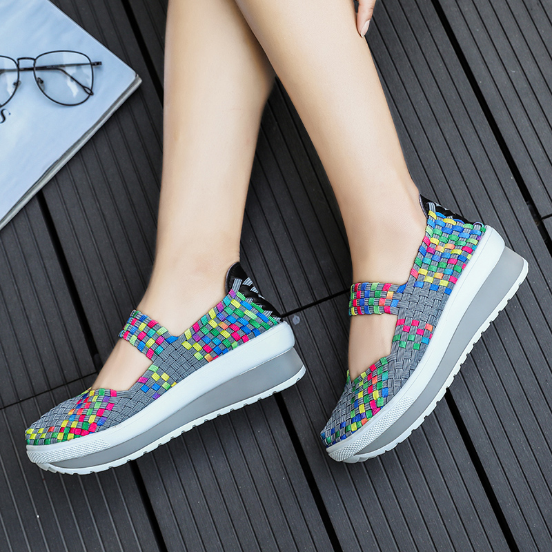 Summer old Beijing cloth shoes women's walking shoes middle-aged and elderly non-slip soft-soled mother shoes muffin thick-soled sports and leisure women