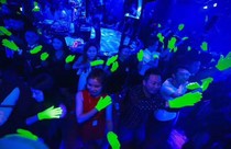 Fluorescent Gloves Bar Interactive Props Fluorescent Green Performance Gloves Atmosphere Props Luminous Performance Gloves Black Light