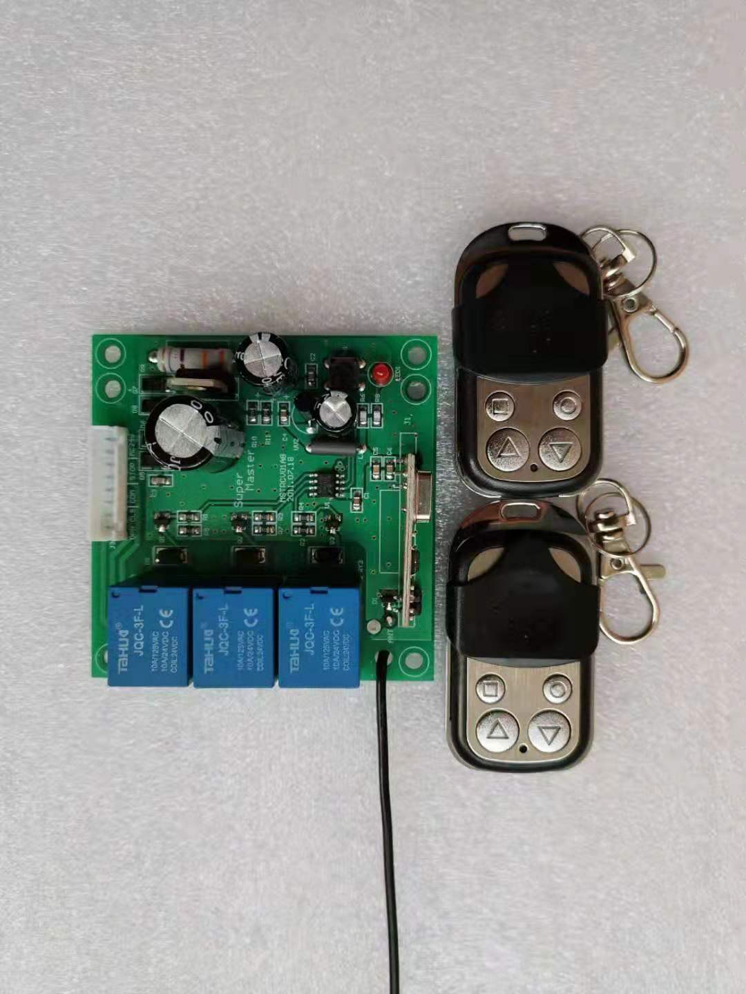 Master industrial door opener control board directly replaces the remote control control panel