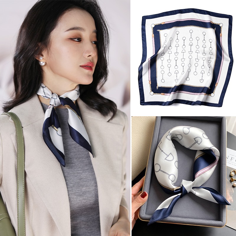 Silk scarves women's autumn and winter style real silk little square towels in Korean version Fashion delivery mother scarf mulberry silk scarf neck guard