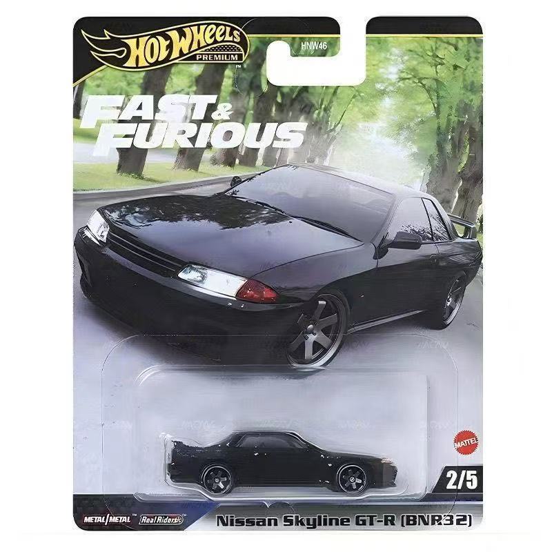 Hot Wheels Hnw46 (No. 2 Nissan Gtr32 K Batch) Fast and Furious Alloy Car Model with Red Line and Iron Base Rubber Tires