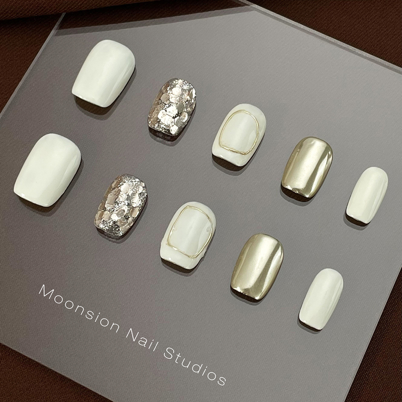 Moonsion Wearable Nails 2025 New High-End Short Style Light Luxury Handmade Exquisite Light Luxury White Nail Tips