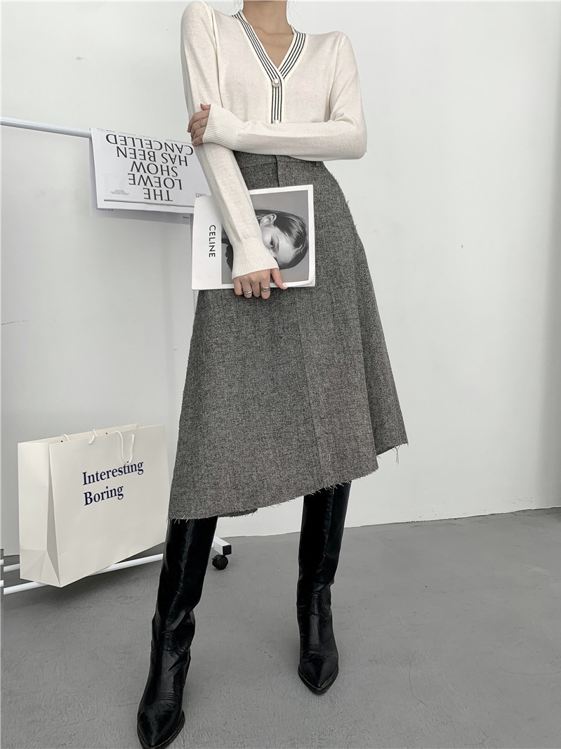 Xiaoxiaola 1937 High-quality Worsted Wool Skirt with Irregular Design Stitching High Waist Slim Dress