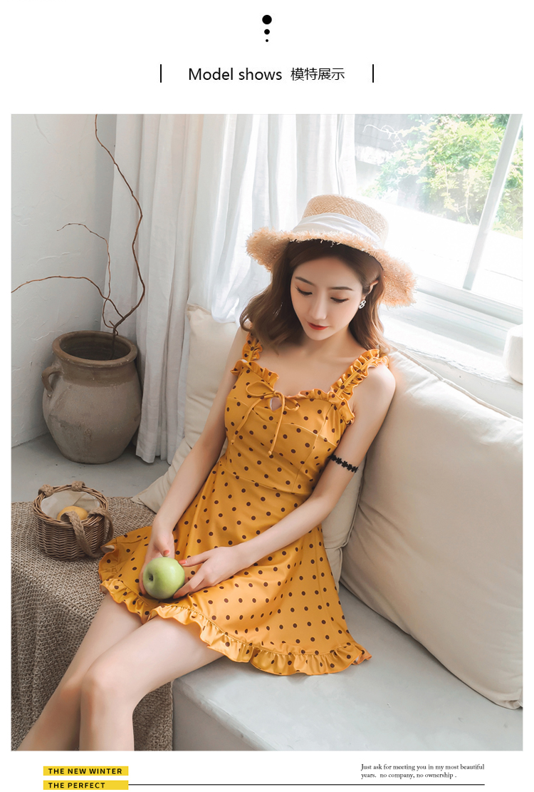 Tôi là một bộ đồ bơi mới của một cô gái. - Bộ đồ bơi hai mảnh áo tắm 2 mảnh