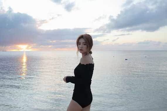 Hàn Quốc tùy chỉnh tay áo dài Nữ thần chống nắng quần áo phù hợp với bộ bikini bikini áo tắm tam giác Xiêm - Bikinis váy tắm biển đẹp