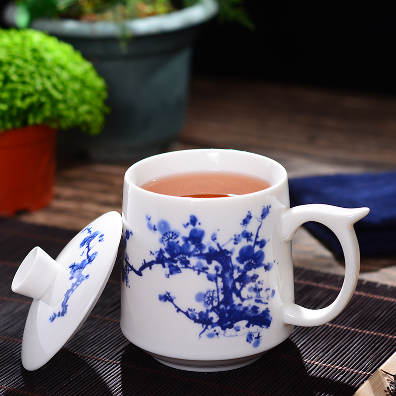 Jingdezhen ceramic cups with cover household glair tea cup of the big office gift custom ipads China tea cups