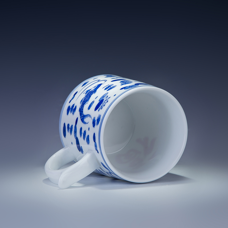 Blue and white porcelain new DE farce auspicious rural wind mackerel Lao tze customs jingdezhen cups office ceramic cup