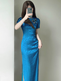 Old Shanghai retro style elegant long cheongsam