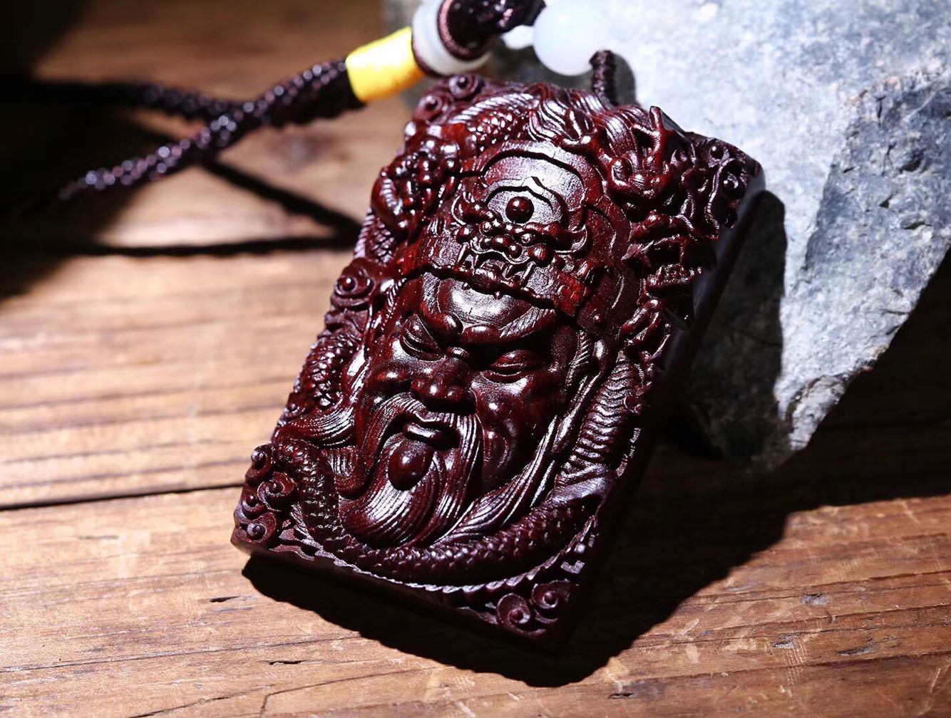 Redwood playcraft leaves sandalwood wood carving Gunya, the second grandpa Wu Qiu pendant listed boutique