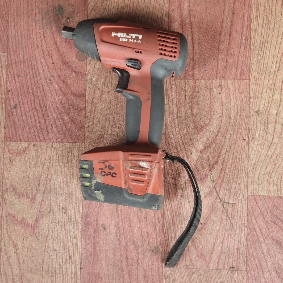 二手喜利得SID144-A锂电冲击扳手两档调速方头无晃动一机电一充