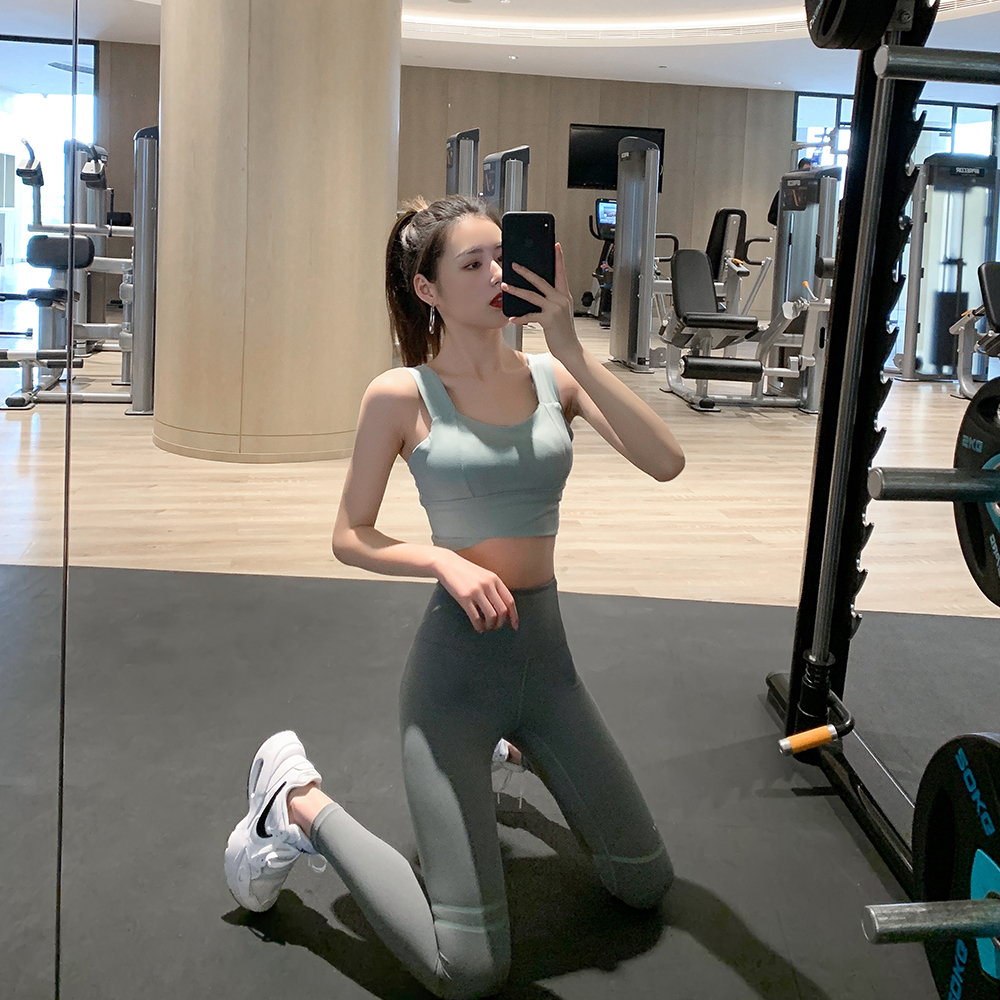 ByuRun yoga clothes spring women's fashion professional running sports fitness suit training vest pants two sets