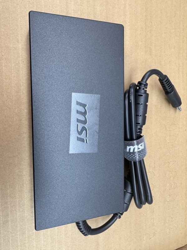 Msi Titan 16/17 /330W/400W Gp/Ge/Gt/Jueying Original Power Adapter Msi Titan 16/17 /330W/400W Gp/Ge/Gt/Jueying Original Power Adapter