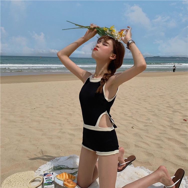 Swimsuit women's one-piece belly cover thin flat angle conservative 2021 new Korean ins wind hot spring sexy halter swimsuit