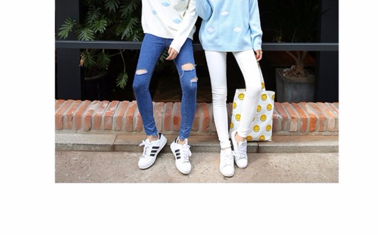 Hàn Quốc ulzzang đại học gió mây trắng thêu lỏng mỏng hoang dã dài tay cổ tròn áo len dệt kim phụ nữ ao len nu