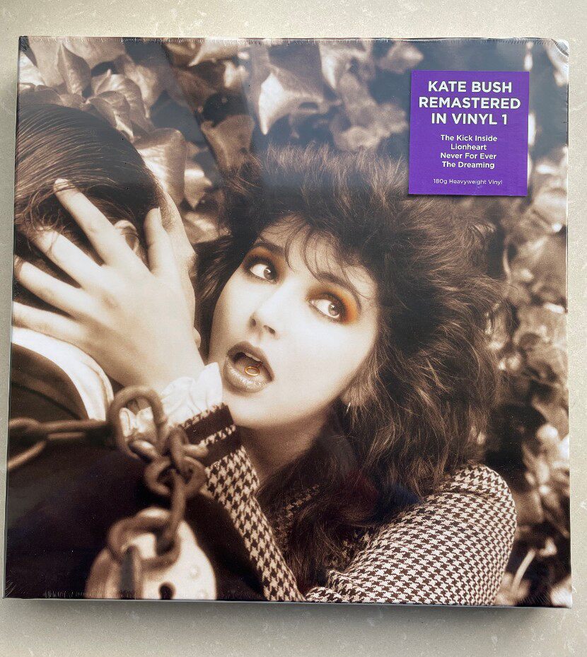 Book Kate Bush Remastered in Vinyl I black rubber suit 4LP brand new undemolished
